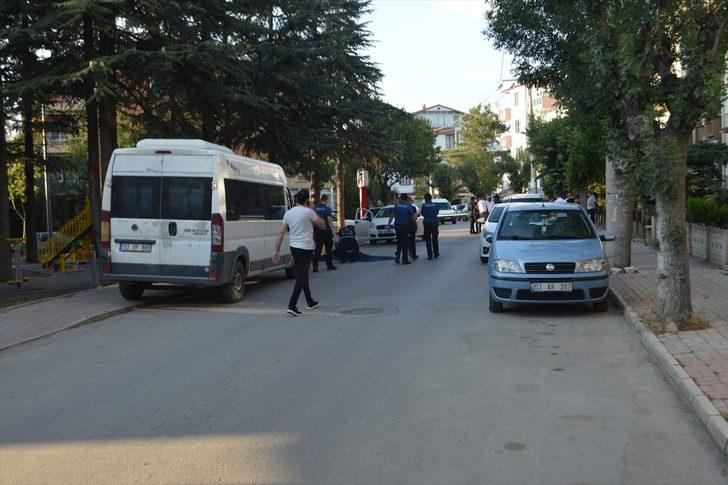 Afyonkarahisar'da karısı, kayınvalidesi ve kayınpederini silahla öldüren polis memuru yaşamına son verdi G4