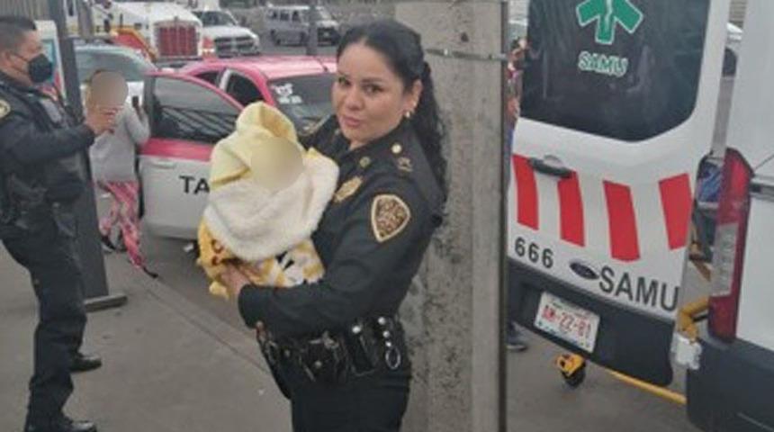 Yer: Meksika! Polis yardıma koştu, takside doğum yaptı