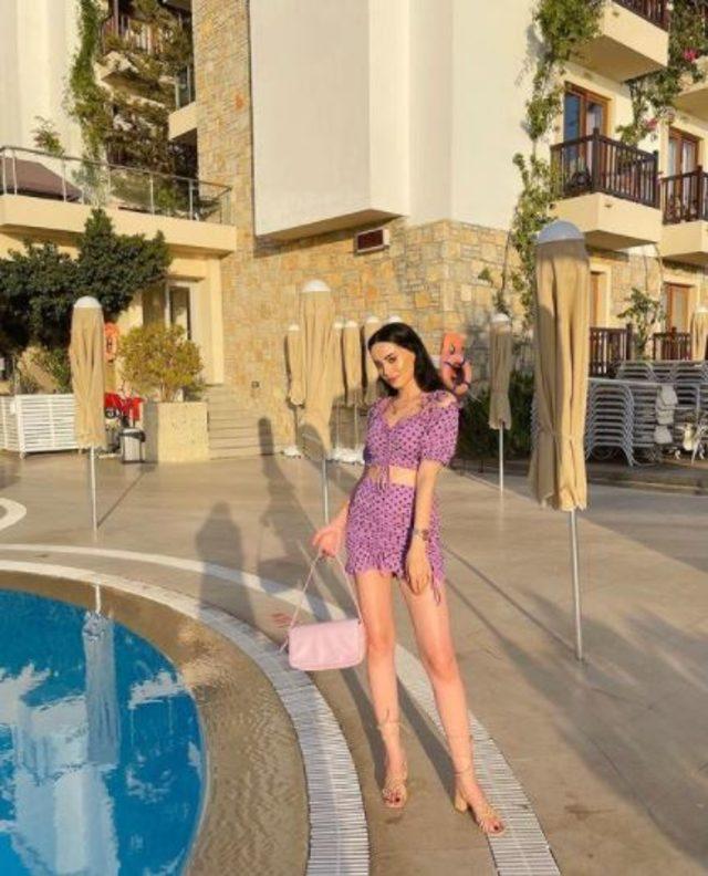 Yatak Odasi Goruntuleri Olay Olmustu Gelin Adayi Sevgi Akiska Nin Pozuna Begeni Yagdi