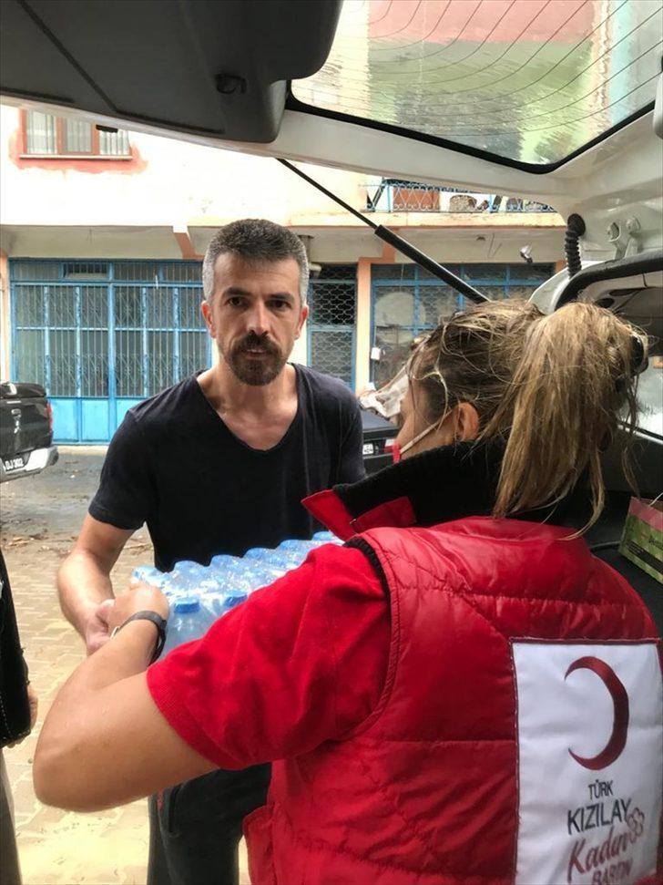 Türk Kızılay, Batı Karadeniz'de sıcak yemek dağıtmaya başladı G3