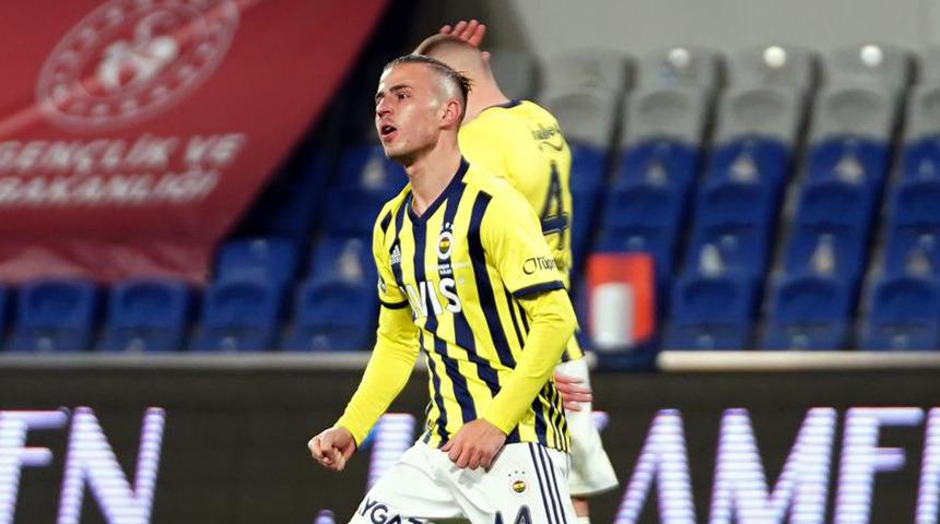 Fenerbahçe'de Pelkas'ın omzu çıktı