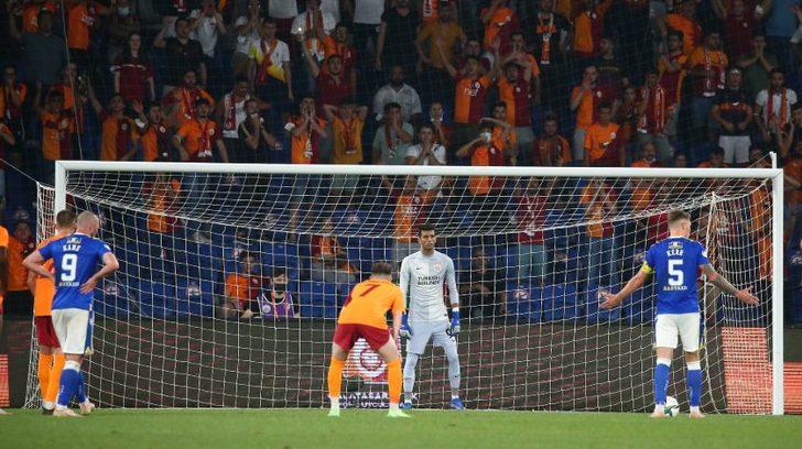 St. Johnstone Galatasaray maçı şifresiz canlı izlenecek mi? St. Johnstone Galatasaray maçı hangi kanalda? G4