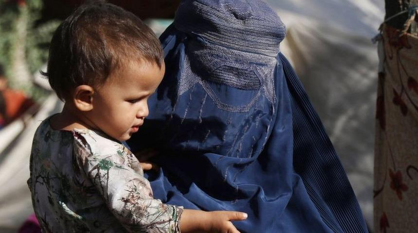 Taliban, Afganistan'ın başkenti Kabil'in yaklaşık 150 kilometre g&uuml;neyindeki Gazne'yi de ele ge&ccedil;irdi