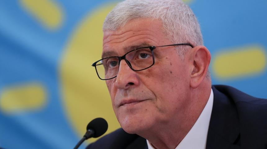 İYİ Parti Grup Başkanvekili Müsavat Dervişoğlu, İzmir'de gazetecilerle bir araya geldi: