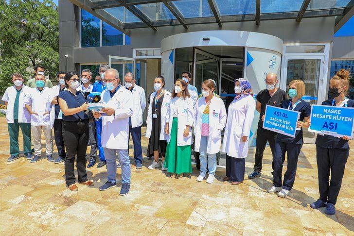 Diyarbakır'da sağlık çalışanları aşı çağrısı yaptı G3