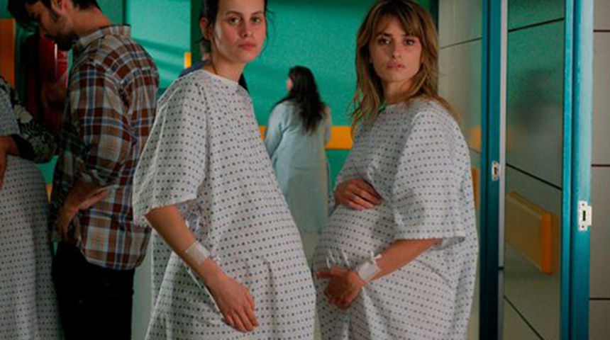 Pedro Almodovar'ın Madres Paralelas filminin afişi kaldırılmıştı! Instagram, geri adım attı 