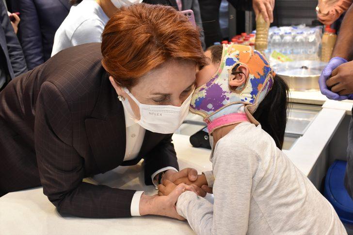İYİ Parti Genel Başkanı Akşener, Erzurum'da esnaf ziyaretinde bulundu G3