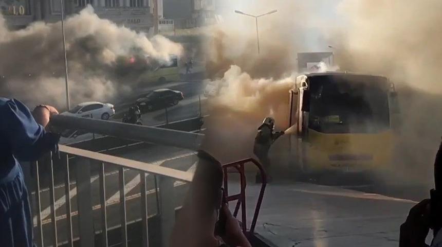 Seyir halindeki otob&uuml;s alevler i&ccedil;inde kaldı! E-5'te korkutan anlar