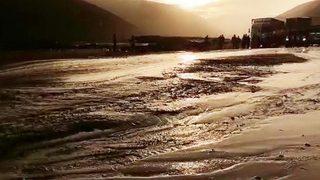 Erzincan-Sivas karayolunda heyelan! Araç kuyruğu oluştu