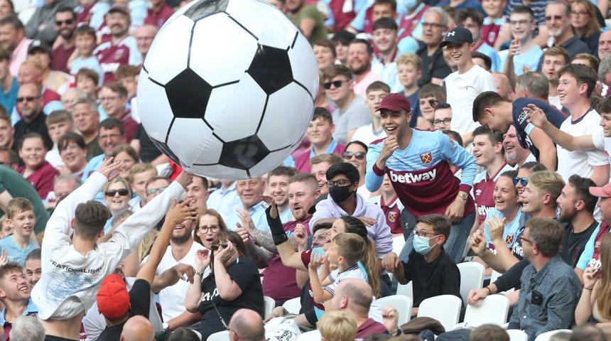 Covid: Yeni futbol sezonunda başlıca Avrupa liglerinde taraftarlar stadlara nasıl girecek?