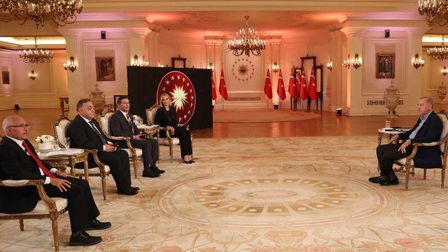 Erdoğan'ın katıldığı canlı yayındaki prompter ve sufle iddialarıyla ilgili açıklama