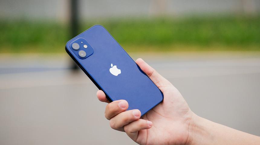 iPhone 13'&uuml;n &ouml;zellikleri ve fiyatı hakkında bilgiler geldi