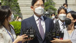 Samsung Yönetim Kurulu Başkanı Lee, şartlı tahliye edildi