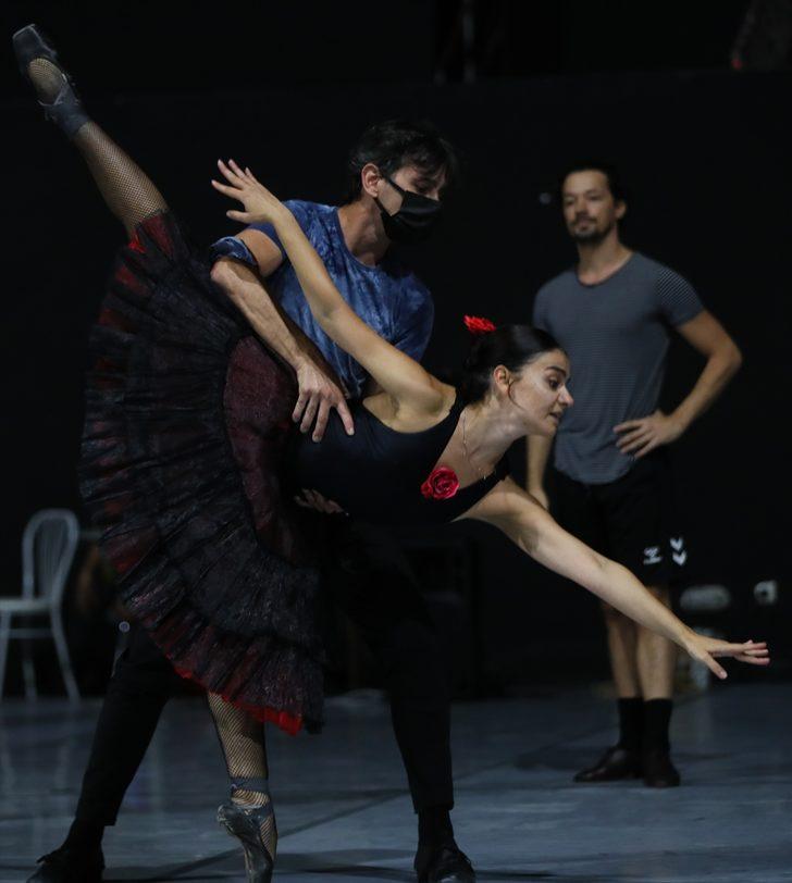 Antik dünyanın gözdesi "Efes Tiyatrosu" 3 yıl aradan sonra sanat için kapılarını aralıyor G5