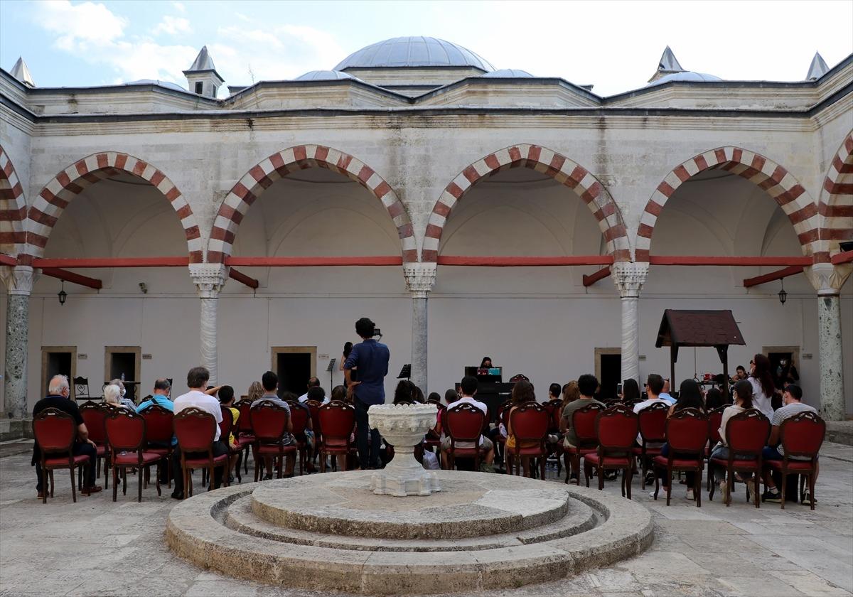 2. Bayezid K&uuml;lliyesi Sağlık M&uuml;zesi'nde klasik m&uuml;zik konseri d&uuml;zenlendi