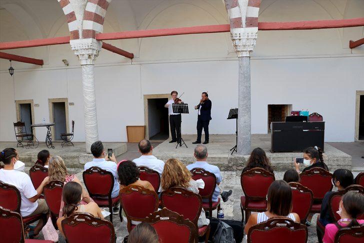 2. Bayezid Külliyesi Sağlık Müzesi'nde klasik müzik konseri düzenlendi G5