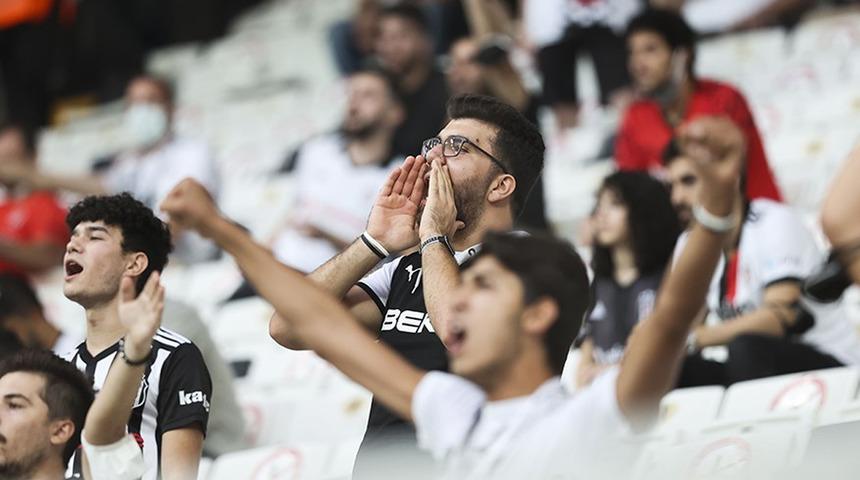 Beşiktaş taraftarından Abdullah Avcı'ya tepki