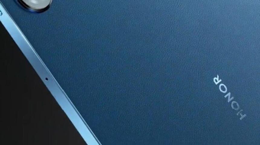 Honor tüm dikkatleri üzerine çekti