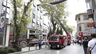 Son Dakika: İstanbul Ortaköy'de otel yangını