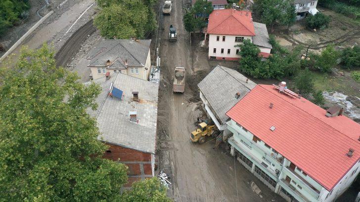 Bartın'da selden zarar görenlerin yaraları ekiplerin yardımıyla sarılıyor G2