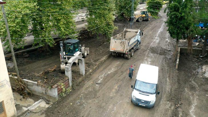 Bartın'da selden zarar görenlerin yaraları ekiplerin yardımıyla sarılıyor G5