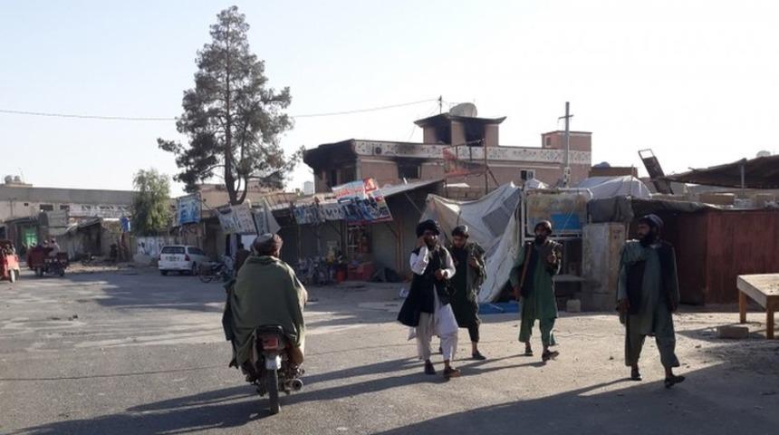 Taliban, başkent Kabil'e ilerliyor: Kanada 20 bin Afgan m&uuml;lteciyi kabul edecek