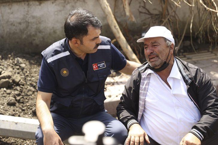 Çevre ve Şehircilik Bakanı Kurum sel felaketinin yaşandığı Bozkurt'ta incelemelerini sürdürdü G4