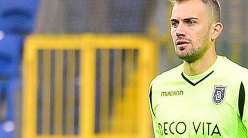 Beşiktaş, Mert Günok ile 3 yıllık imzaladı!