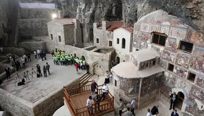 Sümela Manastırı'ndaki ayine katılacaktı! Yorgos Vartihimadis Türkiye'ye alınmadı