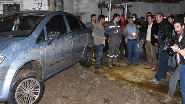 Kars Sarıkamış'ta sel! 40 ev ile 6 araç hasar gördü
