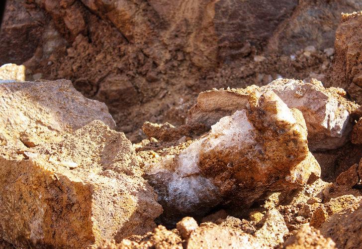 Binlerce yıllık! Sınır duvarı çalışmalarında yer altı buzuluna rastlandı G3