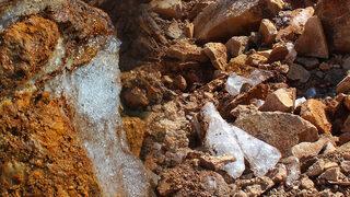 Binlerce yıllık! Sınır duvarı çalışmalarında yer altı buzuluna rastlandı