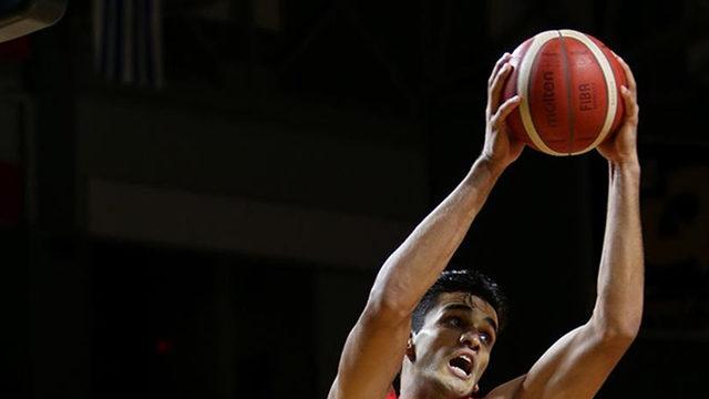 Ömer Faruk Yurtseven'den 21 sayılık performans