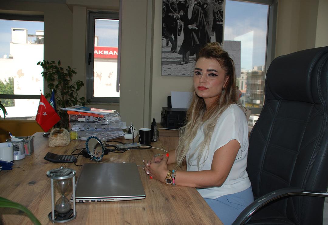 Taşınmak istemeyen kiracısını binaya kilitledi