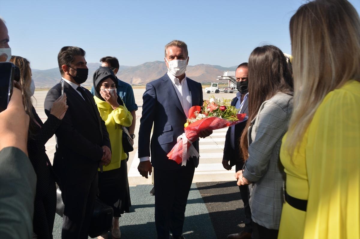 T&uuml;rkiye Değişim Partisi Genel Başkanı Mustafa Sarıg&uuml;l, Muş'ta konuştu: