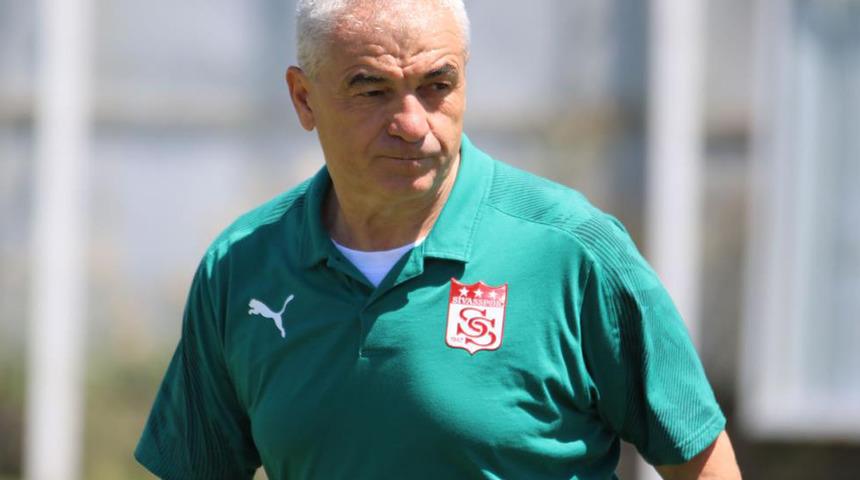 Rıza &Ccedil;alımbay'ın Konyaspor'a şansı tutuyor