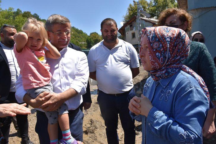 Gelecek Partisi Genel Başkanı Davutoğlu, Bartın'da sel bölgesinde incelemelerde bulundu: G4