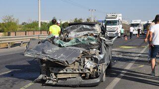 Konya'da tıra çarpan otomobilde 1 kişi öldü, 1 kişi yaralandı