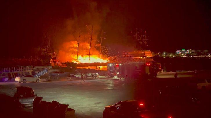 Antalya'da dehşete düşüren görüntü! Bir anda alev topuna döndüler G2