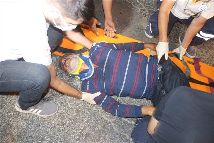 Adana'da arkadaşını bıçakla yaraladığı iddia edilen şüpheliye olay yerinden kaçarken otobüs çarptı G3