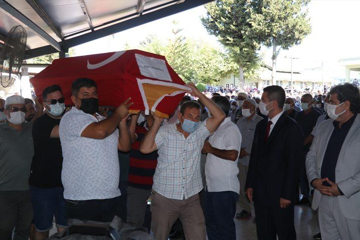 Düşen yangın söndürme uçağında yaşamını yitiren Edip Uzunoğlu'nun cenazesi Adana'da toprağa verildi G1