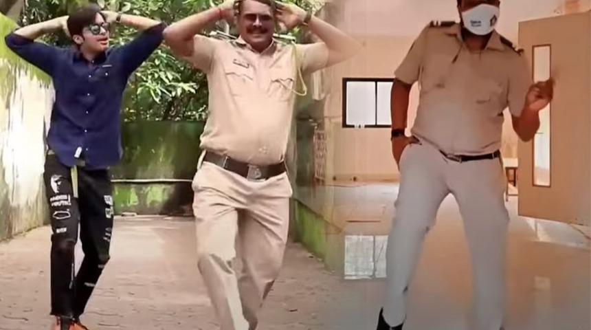 Dans tutkusu Hindistanlı polis memurunu fenomen yaptı