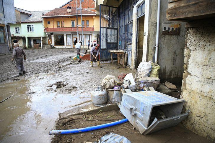 Sel felaketinden kurtulan çift yaşadıkları korku dolu anları unutamıyor G3