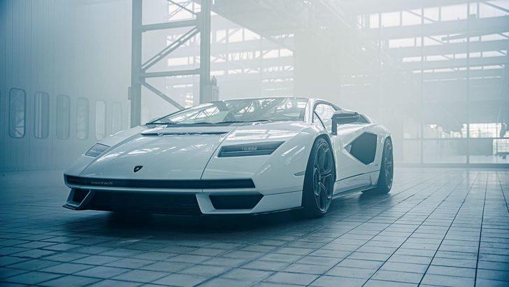 Efsane resmen geri döndü: Lamborghini Countach tanıtıldı! G4