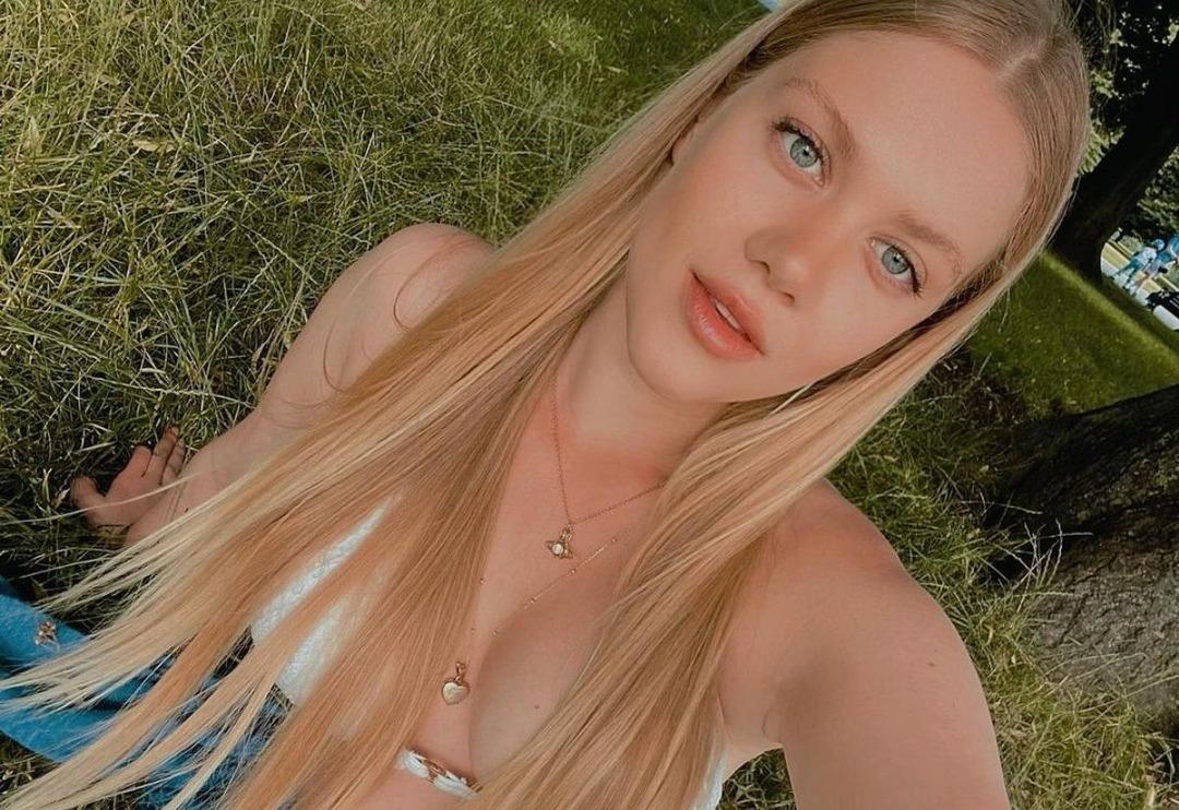 Cesur pozları olay olmuştu! Serel Yereli yıllar &ouml;nce o programa katılmış!