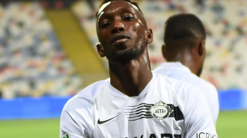 Altay'da Bamba gönüllere taht kurdu