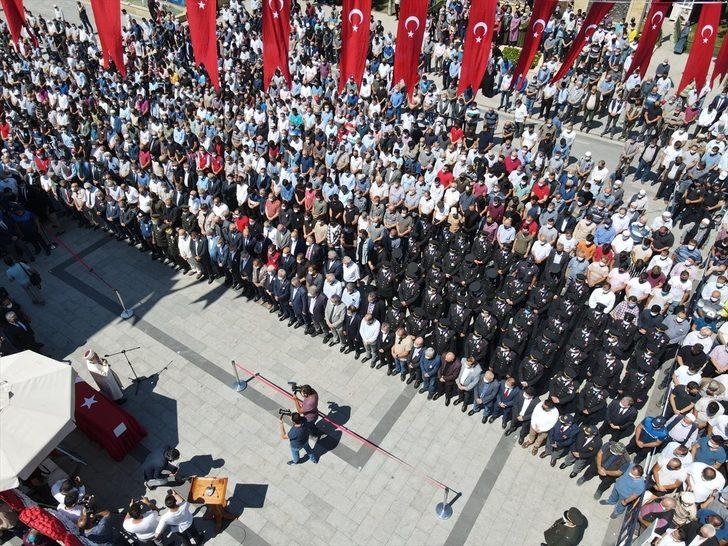 Şehit Muhammed Öztürk, memleketi Kastamonu'da son yolculuğuna uğurlandı G3