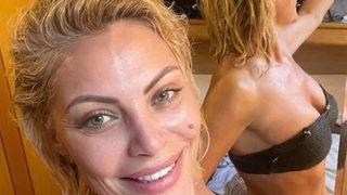 Seray Sever'in genç eşiyle yatak pozuna beğeni yağdı