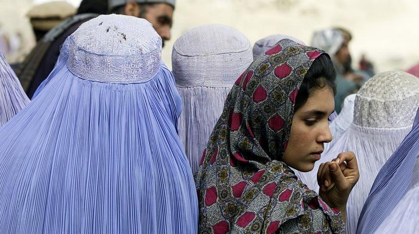 Taliban'la birlikte Afganistan'da kadınların ve kız &ccedil;ocuklarının hangi kazanımları tehdit altında?