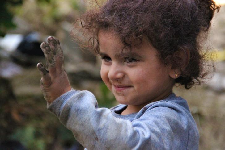 Fotoğraflar yürek burktu! Hiçbir şeyden habersiz oyun oynamaya devam ettiler G2